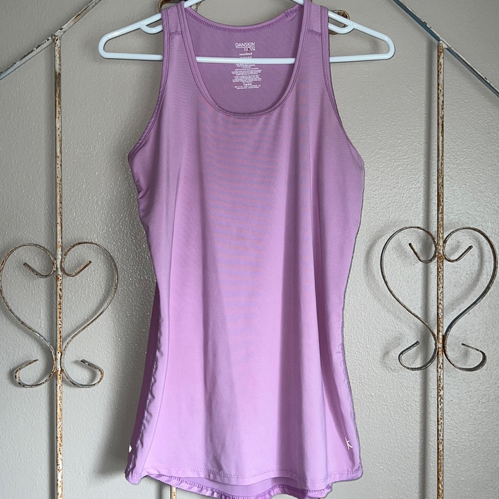 DANSKIN NOW. SEMI FITTED. LAVENDER TANK. SIZE XS (0-2)